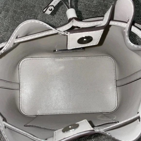 Michael Kors Eden Medium Drawstring Bucket Shoulder Bag - Picture 5 of 5